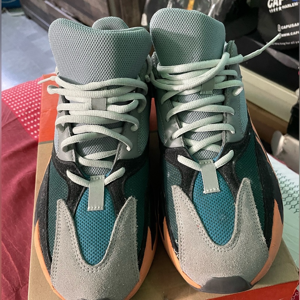 Yeezy Boost 700